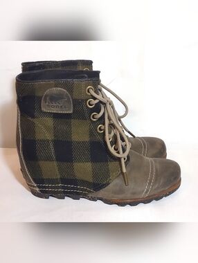 Sorel Lexi Green Black Plaid Wedge Lace Up Boots